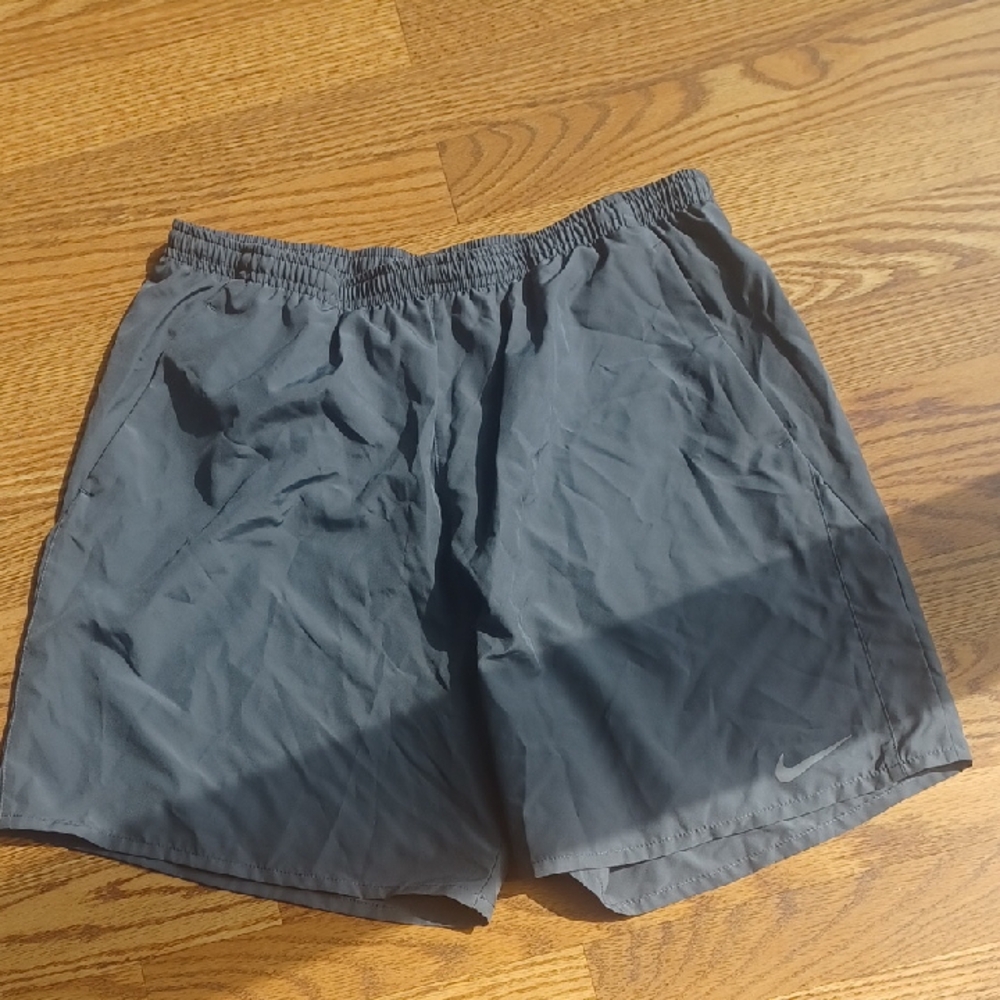 Nike Gray Athletic Shorts Size XL